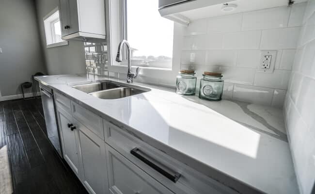 Clean Kitchen Counters With Half A Lemon